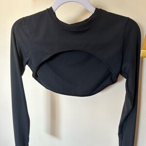 Long sleeve partial workout top